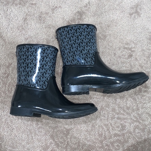 michael kors sutter rain boots